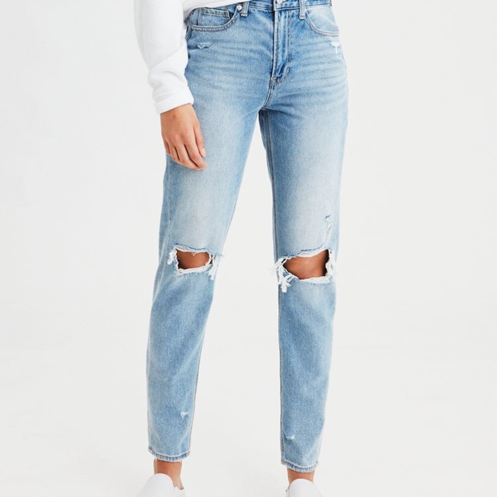 American Eagle mom jeans
